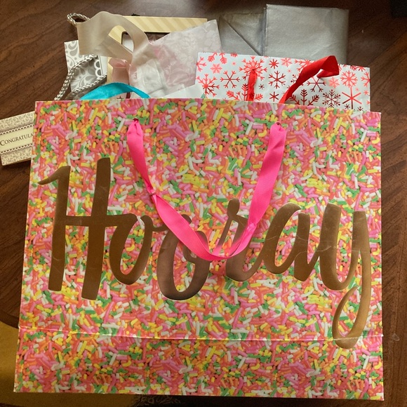 Assorted Gift Bags & Tissue Paper - Picture 1 of 1